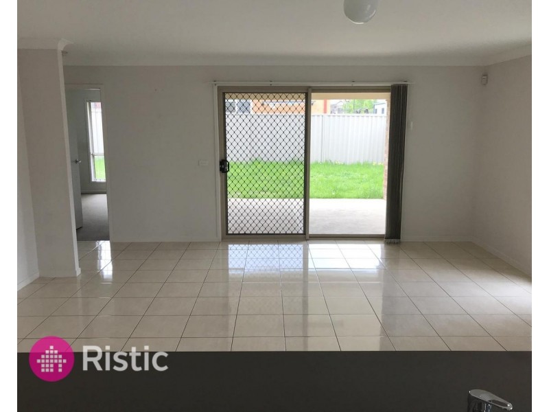 19 Keating Street, Pakenham VIC 3810