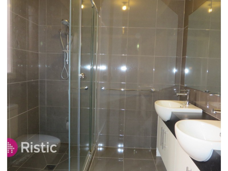 10 Dibella Street, Doreen VIC 3754