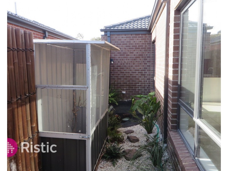 10 Dibella Street, Doreen VIC 3754