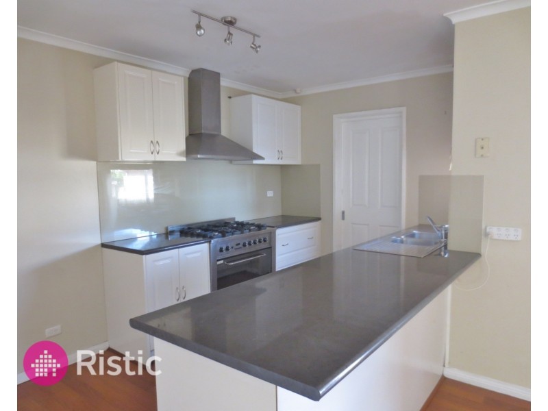 3 Senior Close, Mill Park VIC 3082