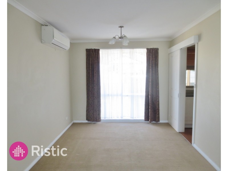 3 Senior Close, Mill Park VIC 3082