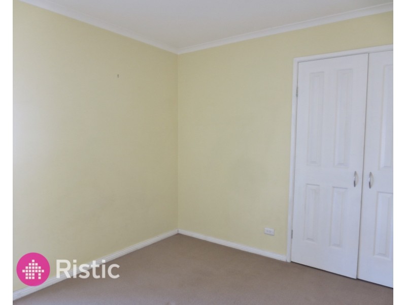 3 Senior Close, Mill Park VIC 3082