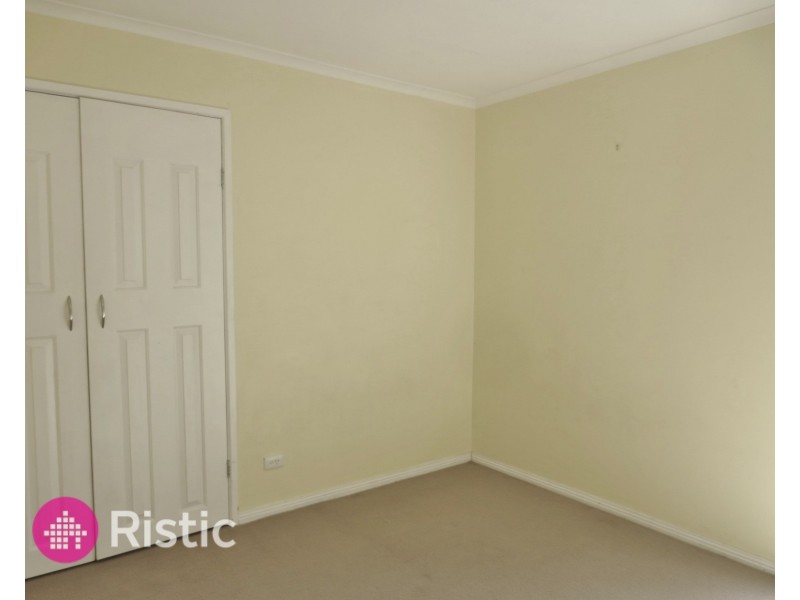 3 Senior Close, Mill Park VIC 3082