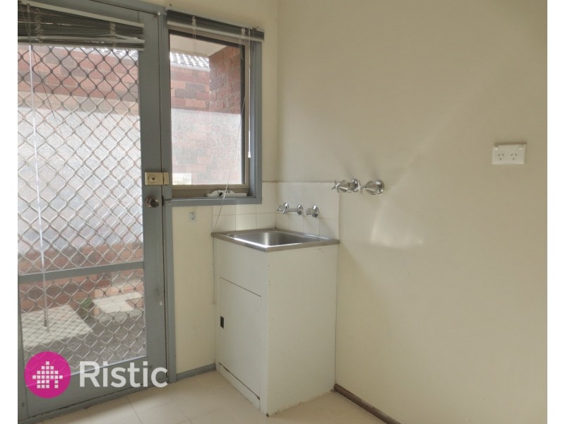 3 Senior Close, Mill Park VIC 3082