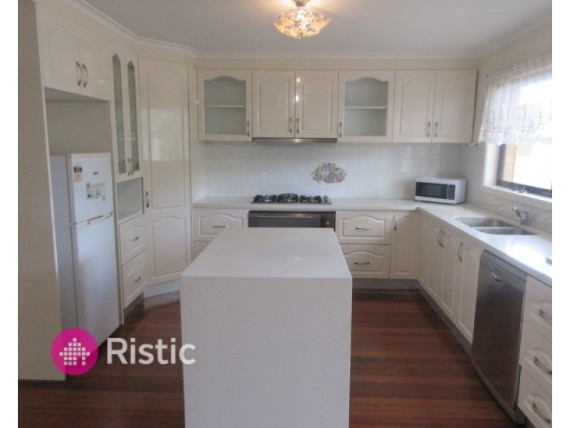 18 Darebin Drive, Thomastown VIC 3074