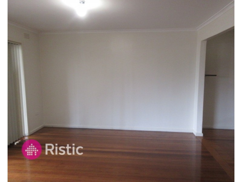 18 Darebin Drive, Thomastown VIC 3074