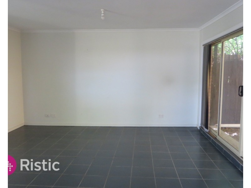 18 Darebin Drive, Thomastown VIC 3074