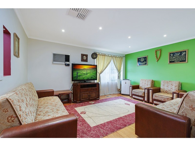 3 Ventnor Crescent, Coolaroo VIC 3048