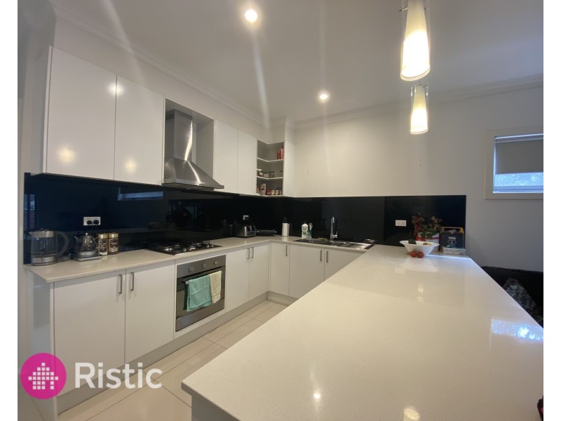 13/37 Gordons Road, South Morang VIC 3752
