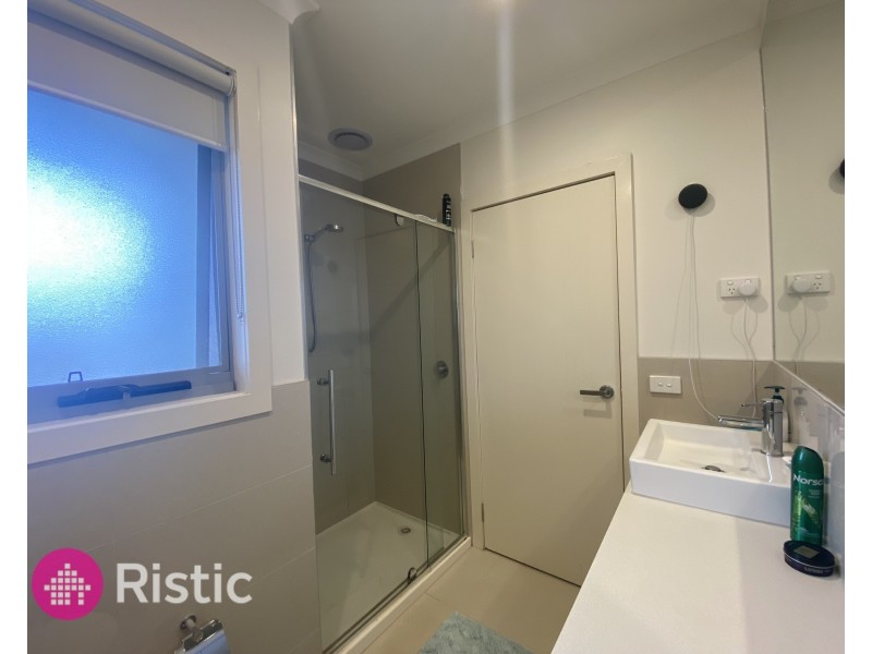 13/37 Gordons Road, South Morang VIC 3752