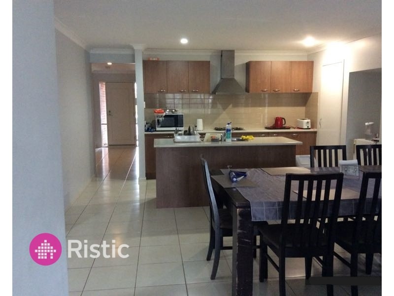 14 Tusmore Road, Point Cook VIC 3030
