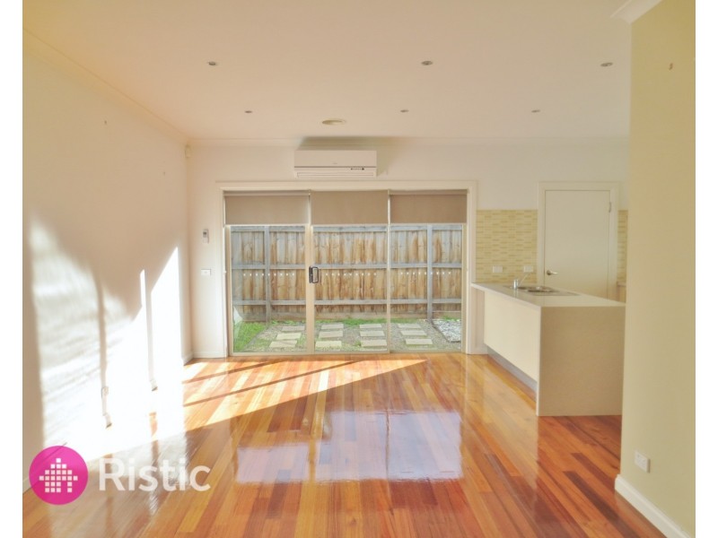 2A Sharp Grove, Coburg North VIC 3058