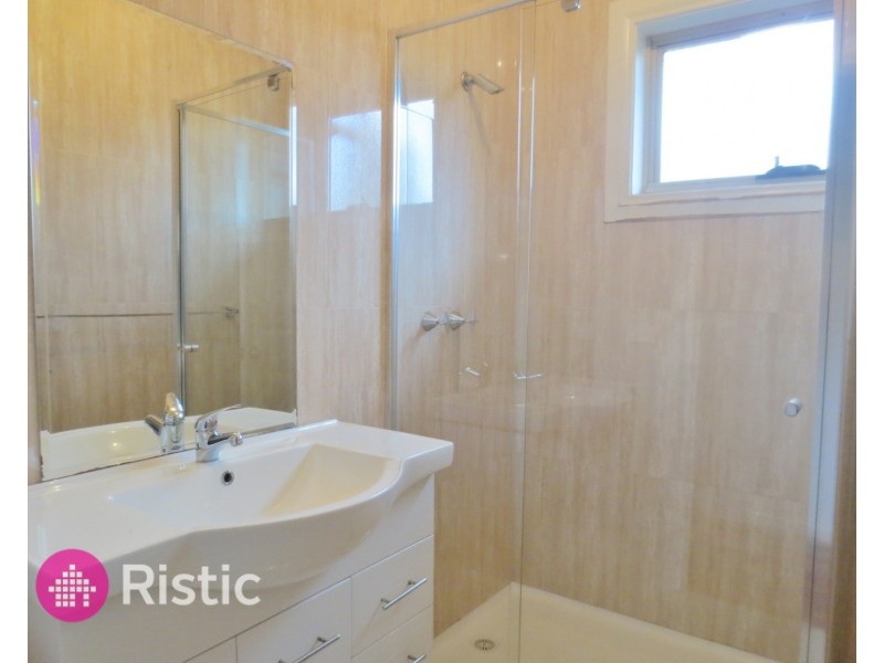 2A Sharp Grove, Coburg North VIC 3058