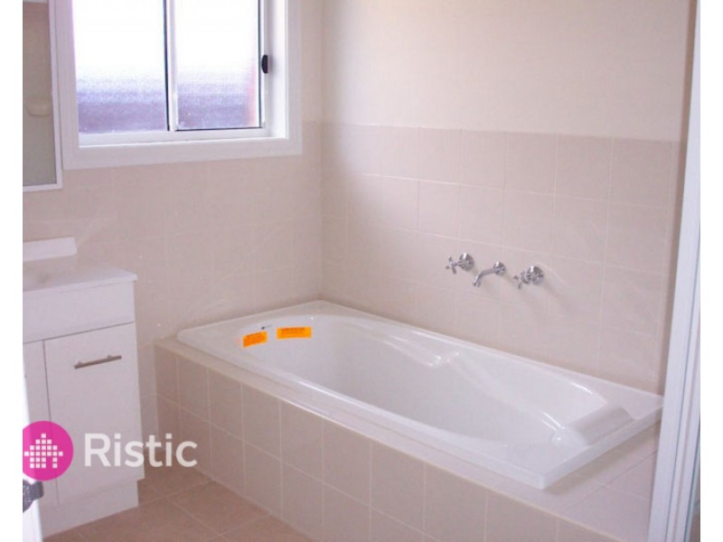 66 Newton Street, Reservoir VIC 3073