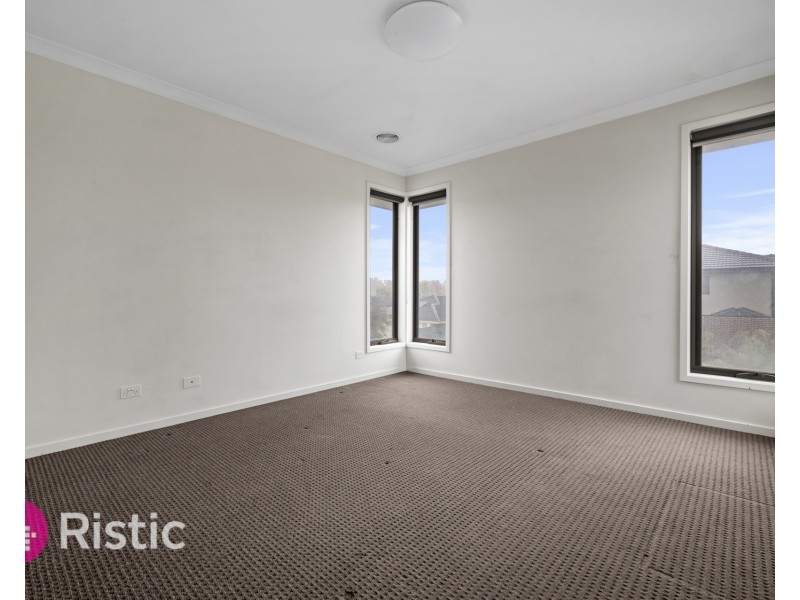 10 Weerona Parkway, Wollert VIC 3750