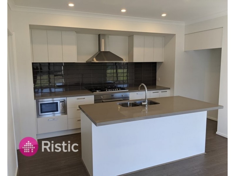 8 Binap Road, Epping VIC 3076