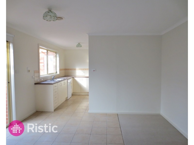 2/30 Bamfield Road, Heidelberg Heights VIC 3081