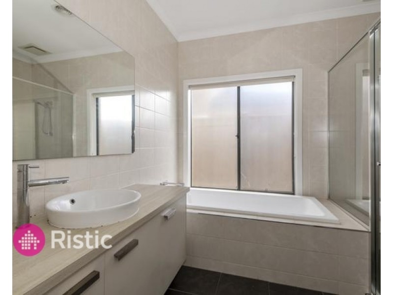 4 Fulham Way, Wollert VIC 3750