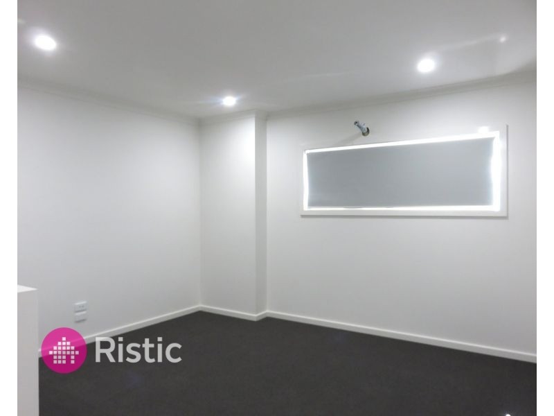 3/204 Saltlake Boulevard, Wollert VIC 3750