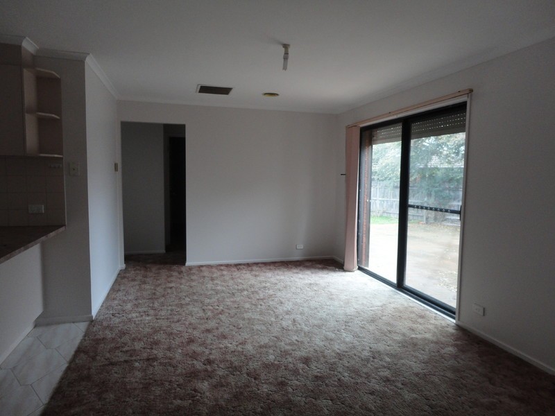 3 Carroll Crescent, Mill Park VIC 3082