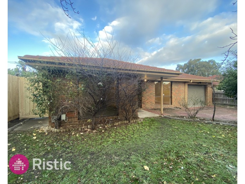 26 Kingston Town Crescent, Mill Park VIC 3082