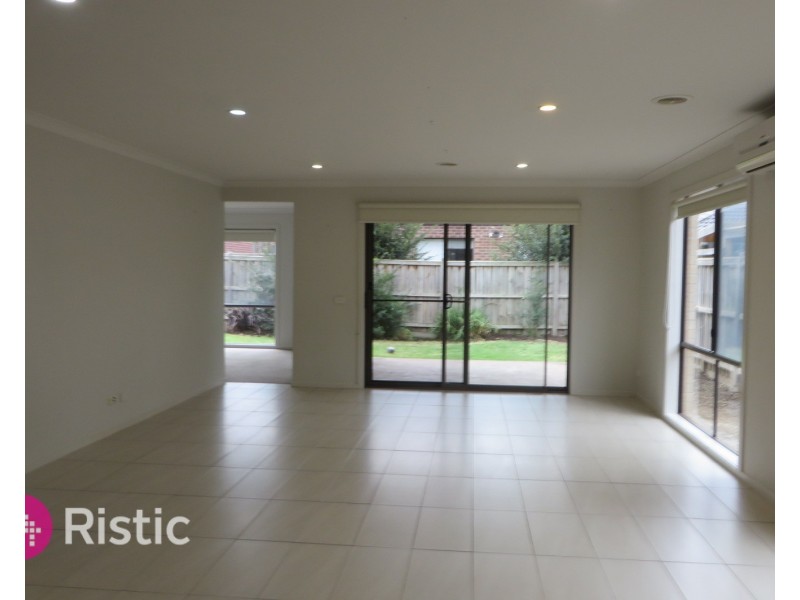 16 Cortona Grange, Mernda VIC 3754