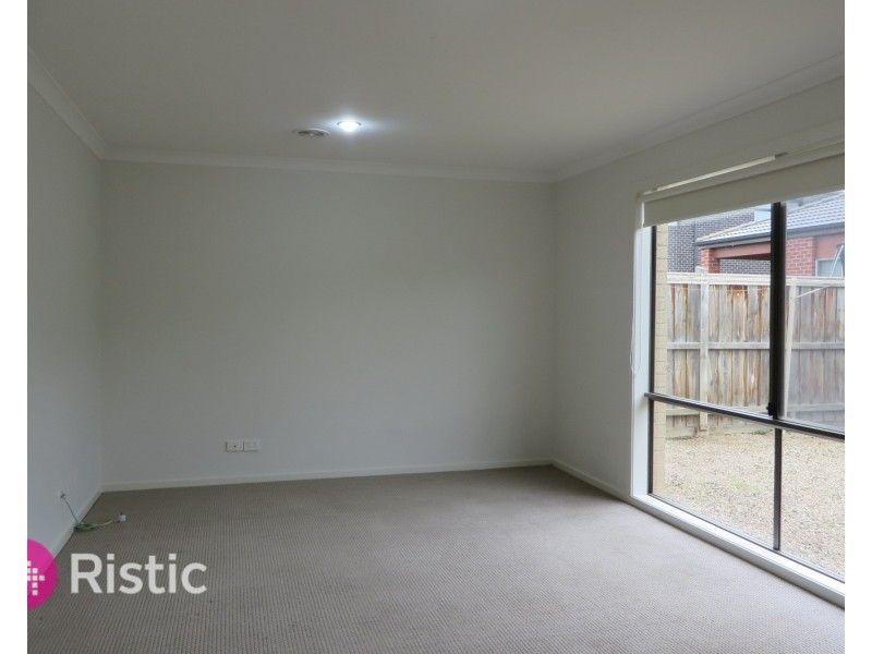 16 Cortona Grange, Mernda VIC 3754