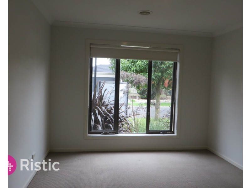 16 Cortona Grange, Mernda VIC 3754