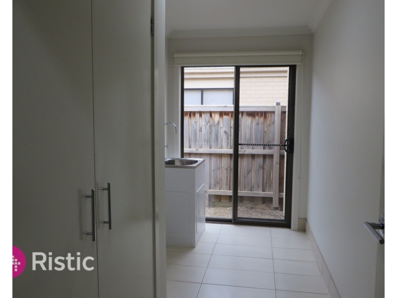 16 Cortona Grange, Mernda VIC 3754