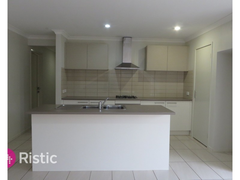 4 Port Road, Doreen VIC 3754