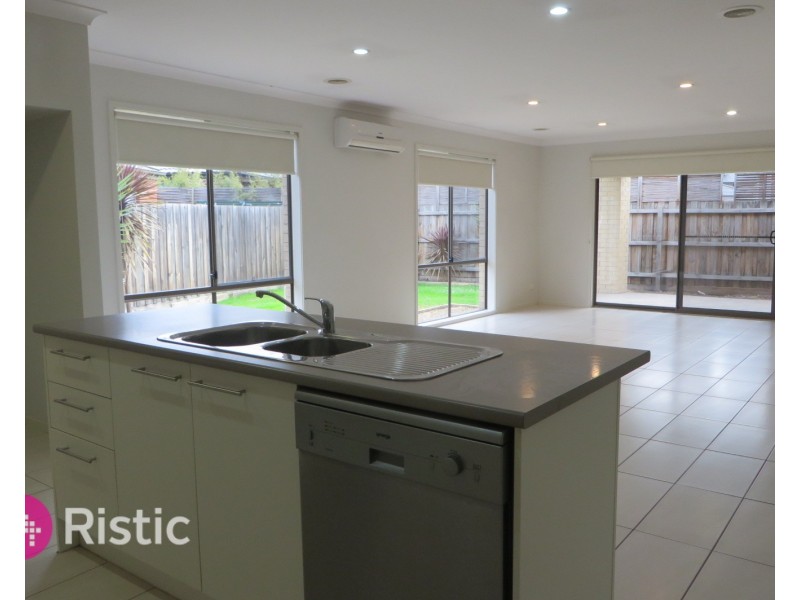 4 Port Road, Doreen VIC 3754