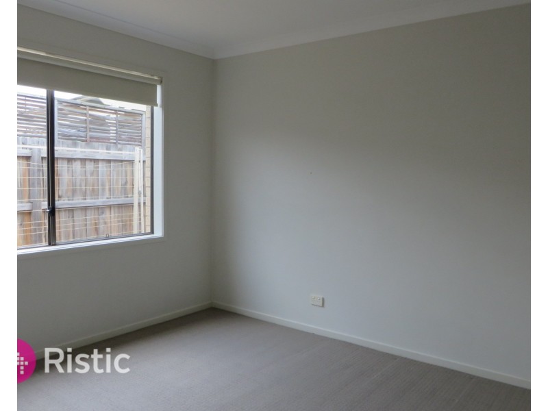 4 Port Road, Doreen VIC 3754