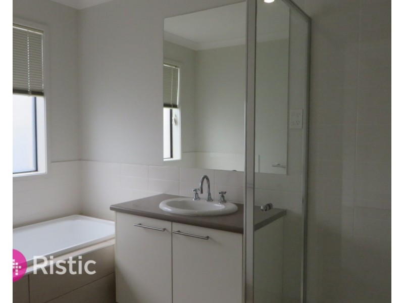 4 Port Road, Doreen VIC 3754