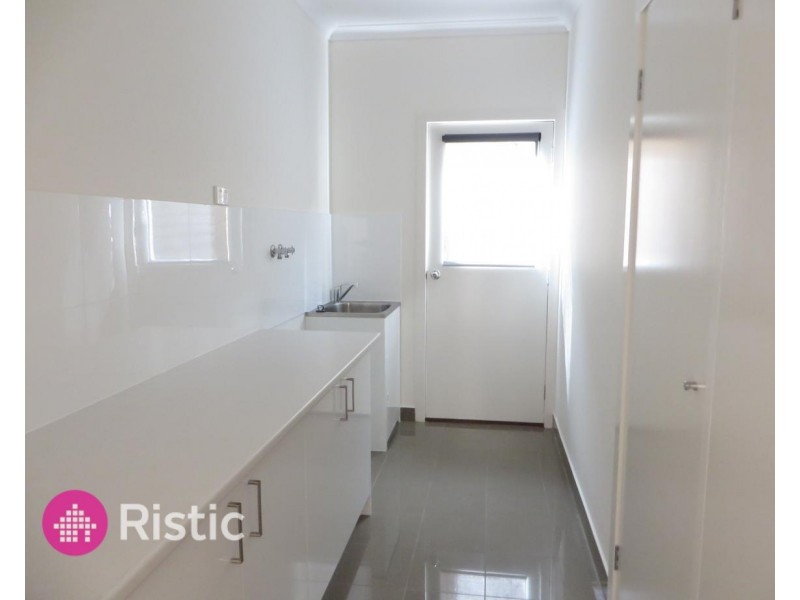 4 Bergamot Way, South Morang VIC 3752