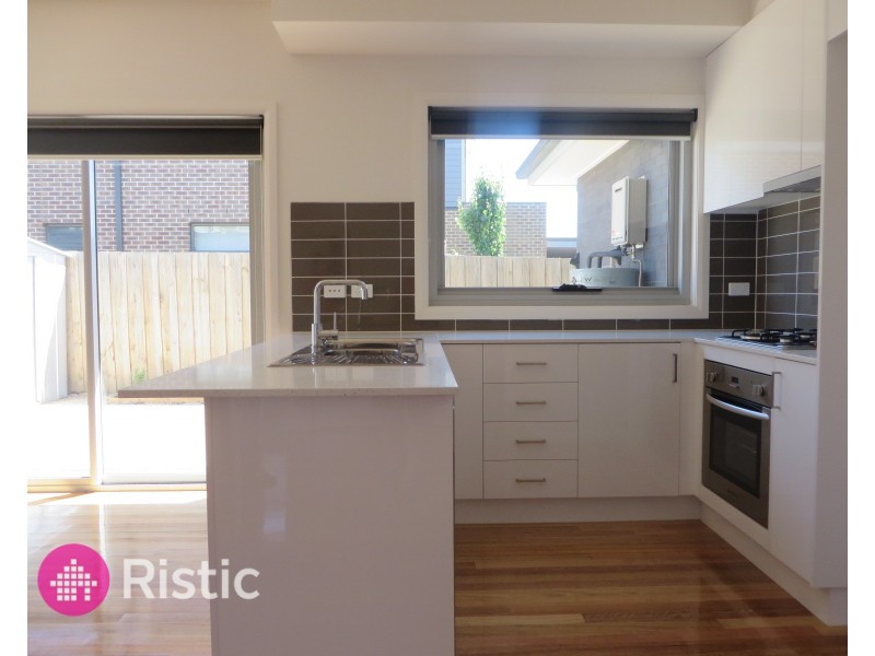 2/26 Valencia Street, Glenroy VIC 3046