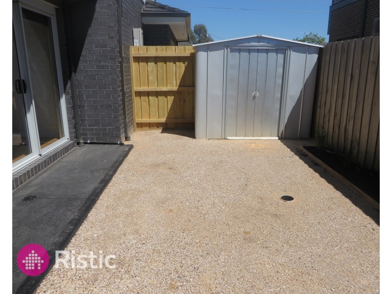 2/26 Valencia Street, Glenroy VIC 3046