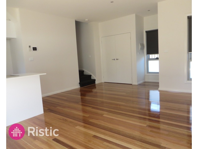 2/26 Valencia Street, Glenroy VIC 3046