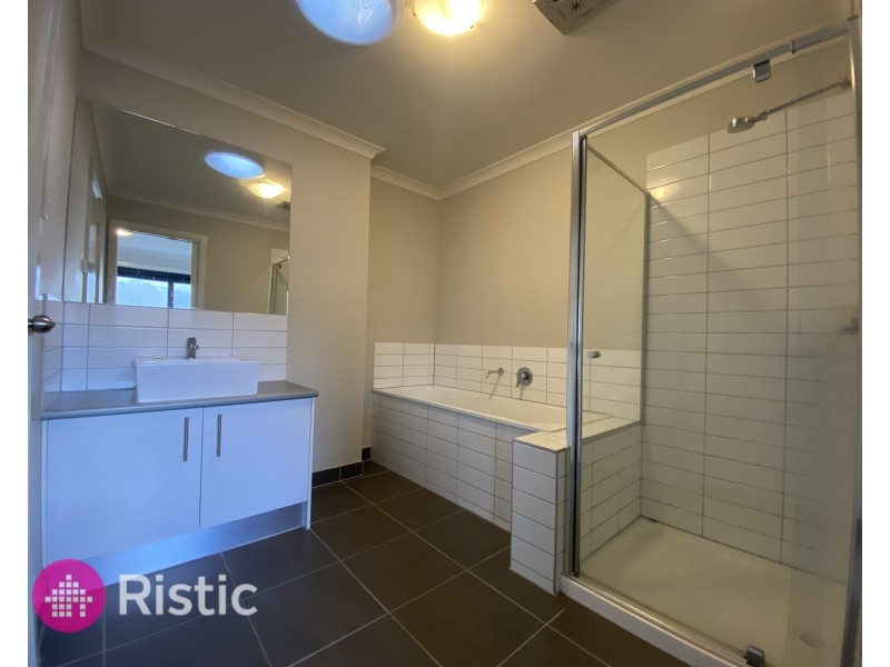 35 Matilda Avenue, Wollert VIC 3750