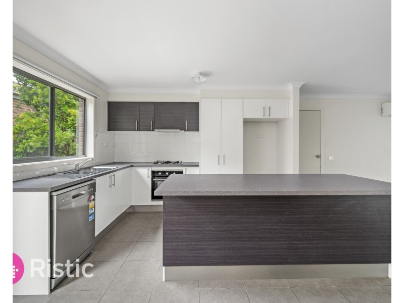 6 Twigrush Place, Brookfield VIC 3338