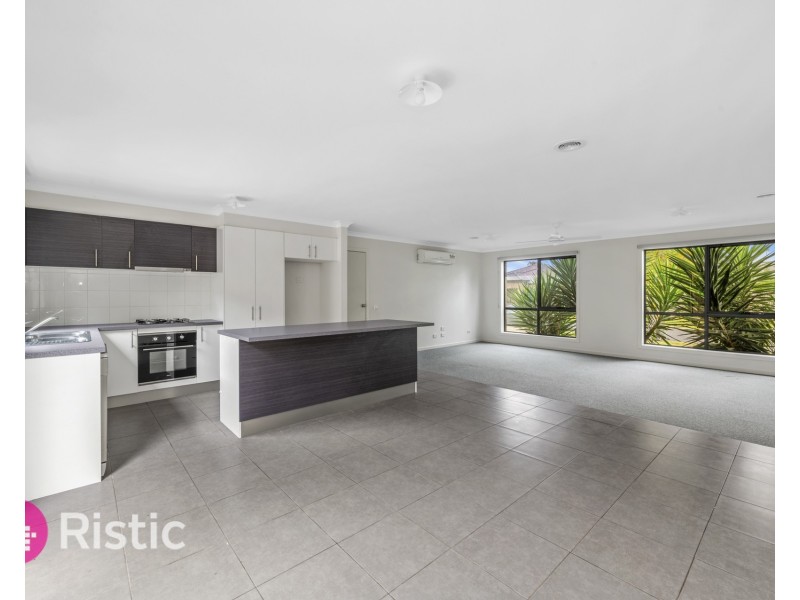 6 Twigrush Place, Brookfield VIC 3338