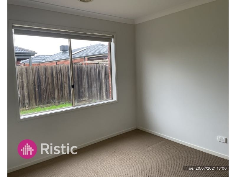 15 Breakwater Drive, Doreen VIC 3754