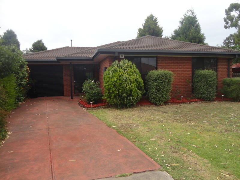8 De Castella Close, Mill Park VIC 3082