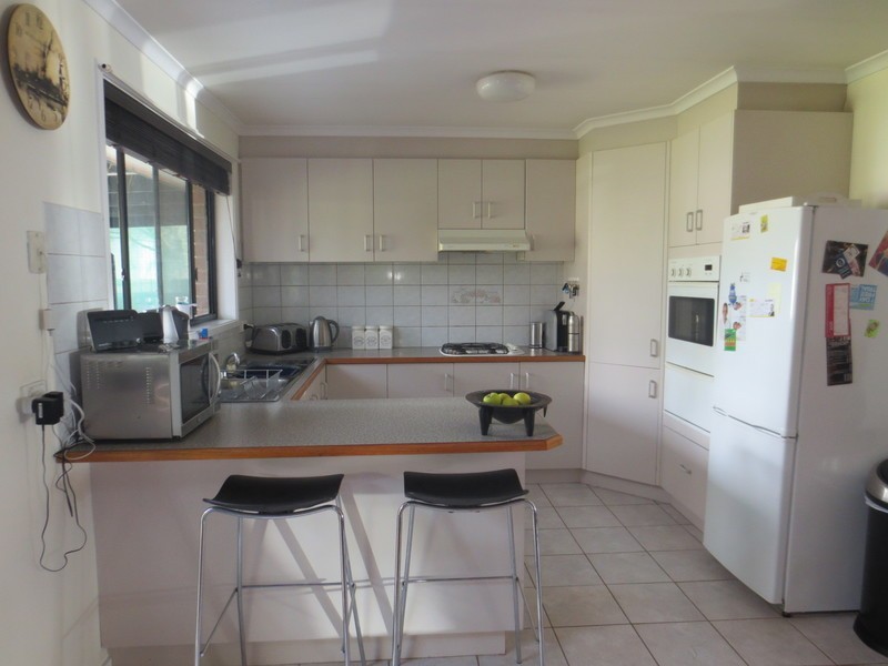 8 De Castella Close, Mill Park VIC 3082