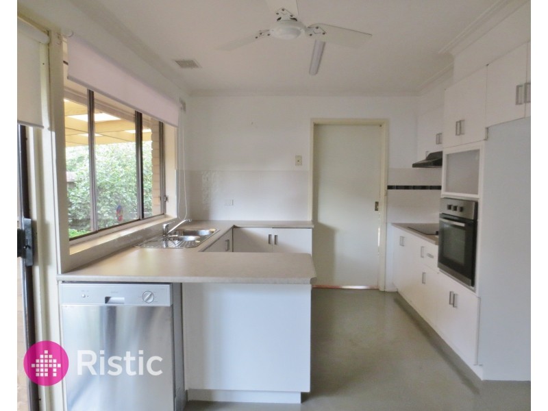 10 Severn Street, Epping VIC 3076