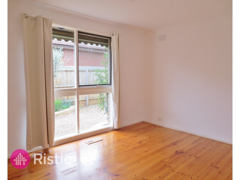 10 Severn Street, Epping VIC 3076