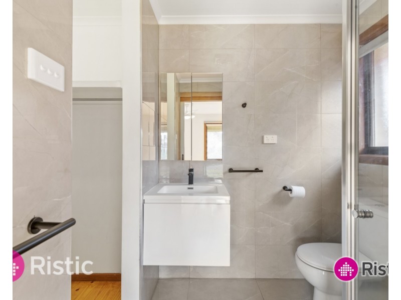 61 Veronica Crescent, Mill Park VIC 3082