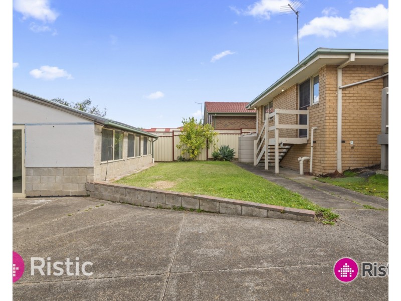 61 Veronica Crescent, Mill Park VIC 3082