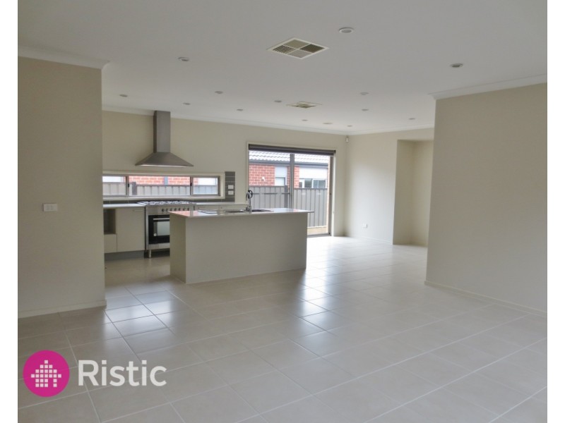 32 Pearson Road, Mernda VIC 3754