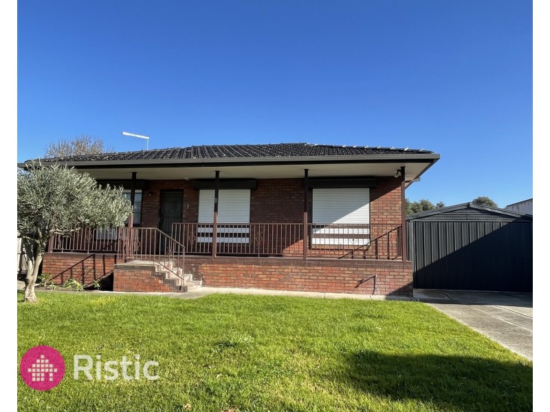7 Lavender Court, Mill Park VIC 3082