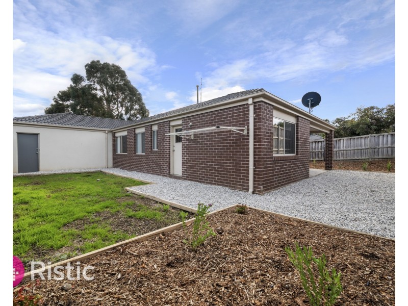 6 Birkdale Road, Doreen VIC 3754